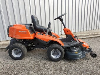 Zahradní traktor rider Husqvarna R216 AWD - 5