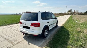 VW Touran Cross 2.0 TDI DSG, Panorama, TZ, Serviska - 5