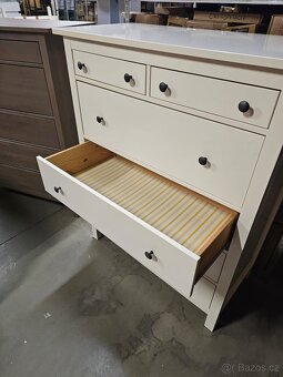HEMNES KOMODA V LESKU - 5