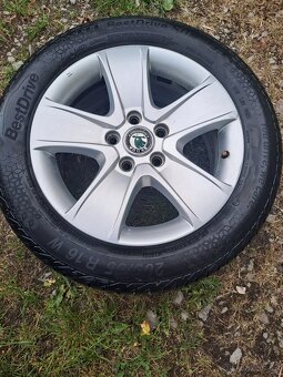 Alu kola 5x112 originál Škoda Octavia II 205/55 R16 - 5
