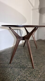 Designový stůl z amerického ořechu - 5