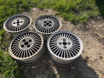 Disky Seat 14” 4x98 - 5