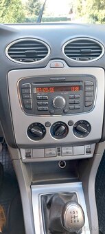 Ford Focus 1.6TDCi 80kW, RV 2010, Kombi, Alu, Klima - 5