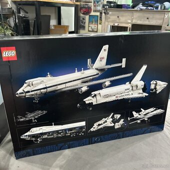 Nové LEGO Icons 10360 Letadlo pro přepravu raketoplánů - 5