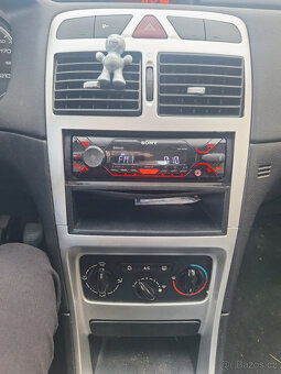 Prodám Peugeot 307 ,  1.4i benzín , 2007 - 5