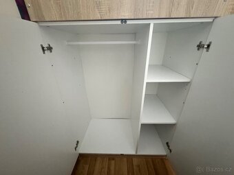 Patrová postel,ps.stůl,regál a skříň v jednom+knihovna - 5