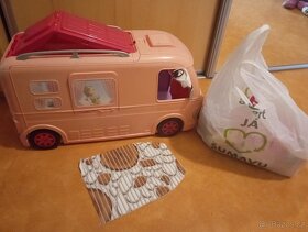 Barbie karavan včetně vybavení - 5