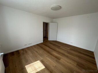 Pronájem zrekonstruovaného bytu v Břidličné 1+1 30 m² - 5