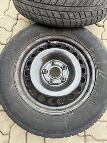 Plech kola s gumy 195/65R15 - 5