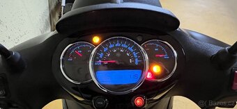 Piaggio Beverly 300 Police - 5