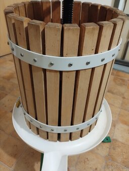 Dřevěný Lis na ovoce cca 20l , zánovní - nevyužitý - 5