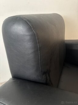 PRODÁM RELAXAČNÍ KŘESLO A PODNOŽNÍKKEM PRAVÁ KŮŽE - 5