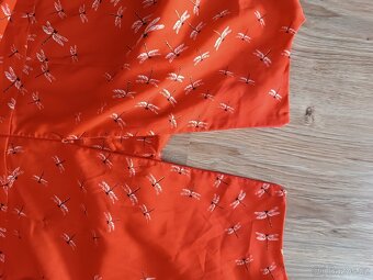 peplum šaty Awear - 5