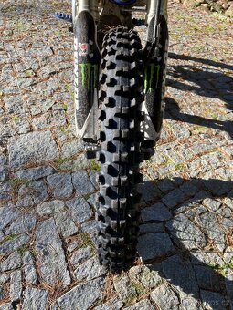 Yamaha YZ 450 F - 5