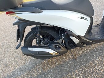 Honda SH 125 i rok výroby 2014, 9500 km najeto - 5