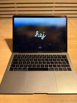 Apple MacBook Air 13” (2019) - 5