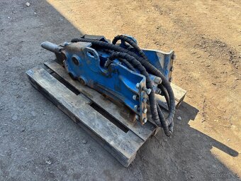 Bourací kladivo značky Vistraini VHX 400, hmotnost 400 kg - 5