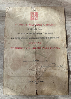 čs. odznak partyzán s dekretem o udělení - 5