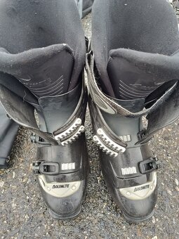 Lyžařský set - lyže, lyžáky, hůlky, vak na lyže - 5