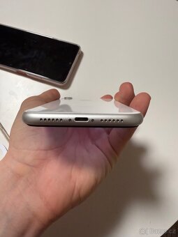 Prodám iPhone XR - 5