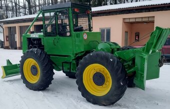 lesní traktor LKT 81T Turbo (lakatoš) vyvážecí dřevo kulatin - 5