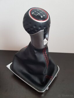 GTI radiaca paka s červeným prešivaním - 5