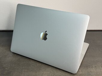 MacBook Pro 13'' 2020 / M1 / 16GB / 512GB SSD / Silver - D - 5
