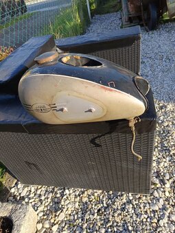 JAWA PÉRÁK- NÁDRŽ F.J. - 5