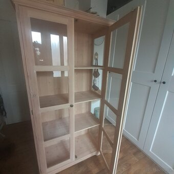 Prosklená vitrína z masivu - 5