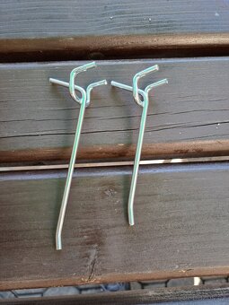 NOVÉ nepoužité háčky na děrované stěny / 120ks - 5