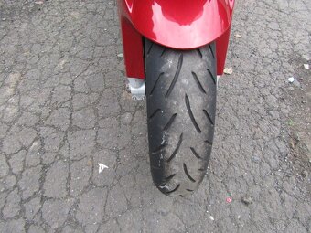 Aprilia Tuono V4 - 5