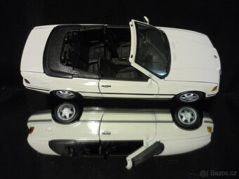 BMW 325i Convertible Maisto 1/18 - 5