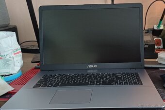ASUS F705NC - 5