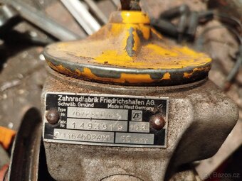 Servo na Mercedes w123 300d - 5