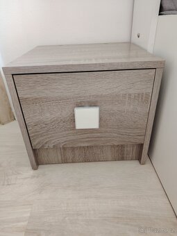 Postel+matrac+stůl - 5