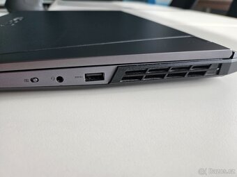 Lenovo Legion 5 Pro - 2560×1600 165 Hz, RTX 3070 Ti, i7-1270 - 5