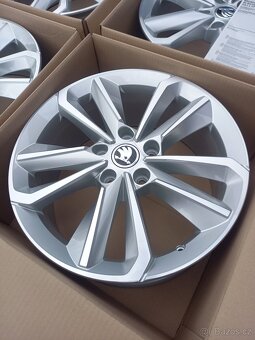 Škoda Octavia IV(RS)- 17 NOVÉ orig.ALU disky 7x17,5x112 - 5