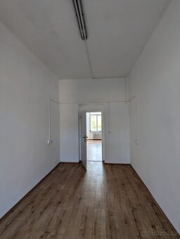 Kancelář/Ateliér (30 m², 2 místnosti) v Nejdku - 5