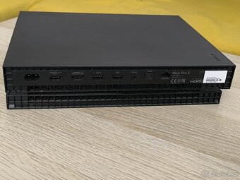 Xbox one x 1TB - 5