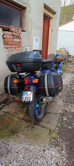 Suzuki GSX-F 600 - 5