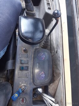 Bagr hyundai Robex 27Z-9 - 5