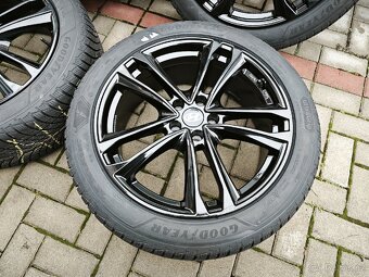 Alu Hyundai 5/114.3 r20 + 255/45 r20 105V XL
- 5