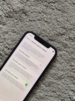 iPhone 12 64gb baterie 93% - 5