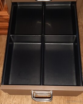 ZÁSUVKOVÁ SKŘÍŇKA BISLEY - 5