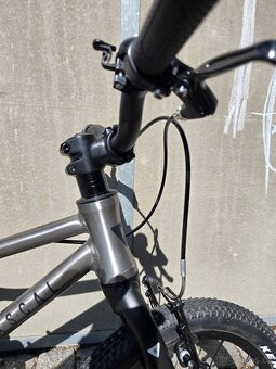 Rascal 16 Titanium 03/2025 - 5