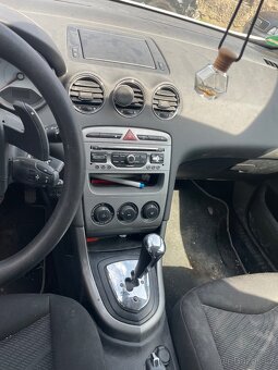 Peugeot 308 1,6 84kW Automat - 5