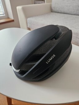 Unikátní cyklistická helma Lumos Ultra (s LED + blinkrem) - 5