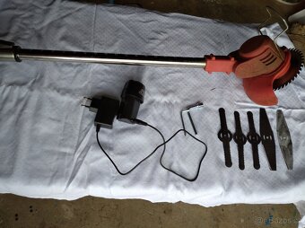 akumulátorový vyžínač - 5