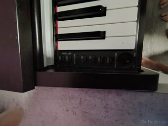 Yamaha Arius YDP-141 - 5