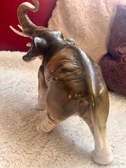 Porcelánový slon Royal Dux - 5